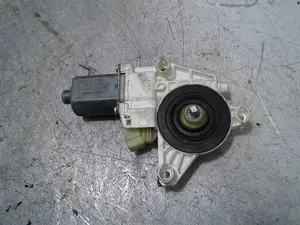 Foto de MOTOR ELEVALUNAS DELANTERO DERECHO MERCEDES-BENZ CLASE R (BM 251) 3.0 CDI CAT (190 CV / 140 KW) referencia A2518200842