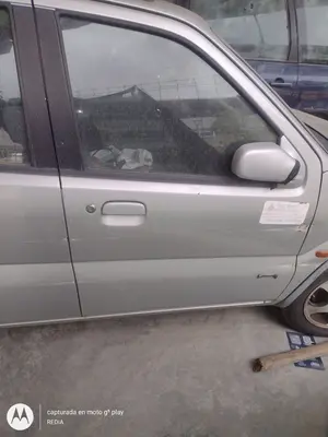 Foto de PUERTA DELANTERA DERECHA SUZUKI IGNIS (RG/FH) 1.3 CAT (83 CV / 61 KW) referencia 68001-83G01-000