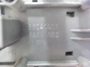 Foto de WARNING RENAULT SCENIC II 1.9 dCi Diesel (120 CV / 88 KW) foto 2