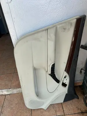 Foto de GUARNECIDO PUERTA DELANTERA IZQUIERDA MERCEDES-BENZ CLASE C (BM 203) BERLINA 2.2 CDI CAT (150 CV / 110 KW) referencia A2037203372 7E62