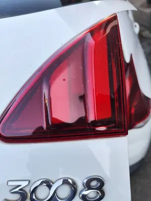 Foto de PILOTO TRASERO DERECHO INTERIOR PEUGEOT 3008 1.6 Blue-HDI FAP (120 CV / 88 KW)