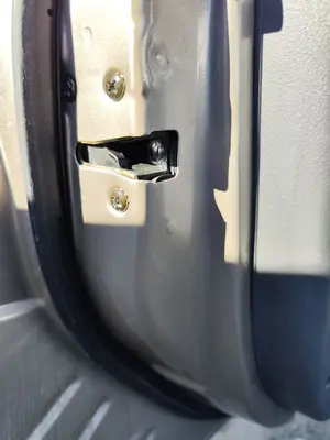 Foto de CERRADURA PUERTA DELANTERA IZQUIERDA KIA CARENS (RS) 1.8 16V CAT (126 CV / 93 KW) referencia 0K2FC59310