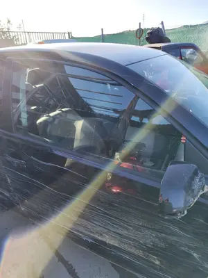 Foto de LUNA DELANTERA DERECHA VOLKSWAGEN POLO IV (9N3) 1.9 TDI (101 CV / 74 KW)
