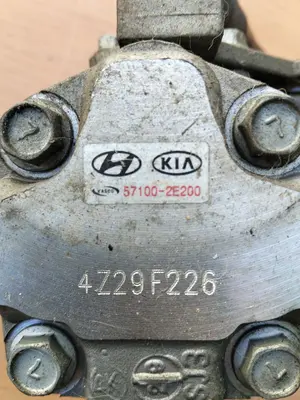Foto de BOMBA DIRECCION KIA SPORTAGE (KM) referencia 571002E200 foto 6