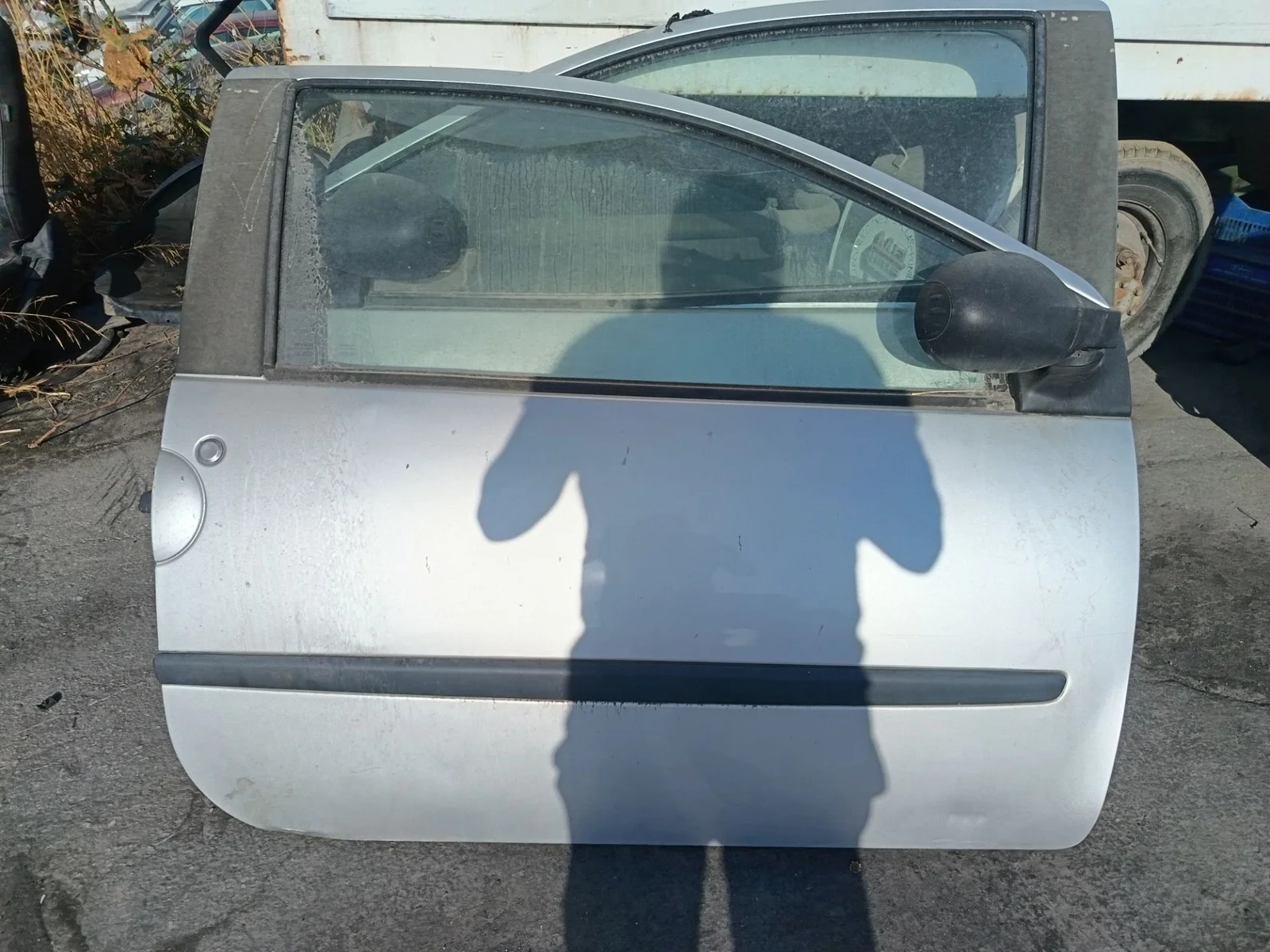 Foto de PUERTA DELANTERA DERECHA RENAULT TWINGO II 1.5 dCi Diesel (64 CV / 47 KW)