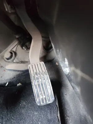 Foto de PEDAL ACELERADOR CITROEN C4 BERLINA 1.6 16V HDi FAP (109 CV / 80 KW)