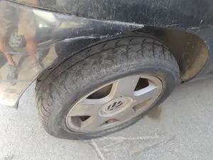 Foto de BRAZO SUSPENSION TRASERO DERECHO VOLKSWAGEN FOX (5Z1)(04.2005) 1.4  (75 CV / 55 KW)
