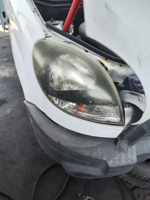 Foto de FARO DERECHO RENAULT KANGOO I (F/KC0) 1.9 dCi Diesel CAT (84 CV / 62 KW) referencia 7701069081