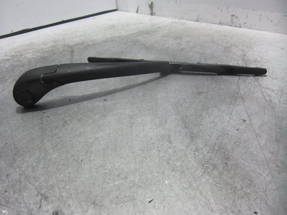 Foto de BRAZO LIMPIA TRASERO RENAULT CLIO III 1.2 (75 CV / 55 KW) referencia 80005987