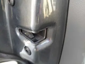 Foto de CERRADURA PUERTA DELANTERA IZQUIERDA VOLKSWAGEN T6.1 TRANSPORTER CARAVELLE (SH) 2.0 TDI (110 CV / 81 KW) referencia 7L1837015F