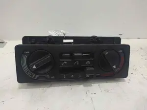 Foto de MANDO CALEFACCION / AIRE ACONDICIONADO FIAT UNO (146) referencia 90225