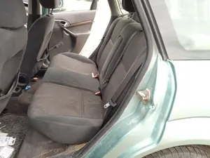 Foto de ASIENTOS TRASERO IZQUIERDO FORD FOCUS FAMILIAR (CAK) 1.8 TDDI Turbodiesel CAT (90 CV / 66 KW)
