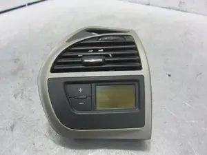 Foto de MANDO CLIMATIZADOR CITROEN XSARA BERLINA 1.6 16V CAT (NFU / TU5JP4) (109 CV / 80 KW) referencia 965086877