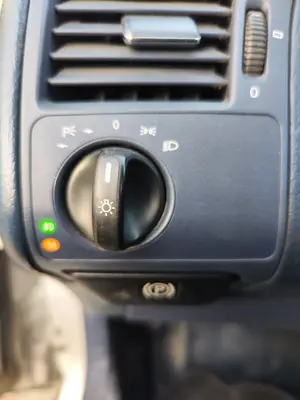 Foto de MANDO LUCES MERCEDES-BENZ CLASE E (BM 210) BERLINA 3.0 Turbodiesel CAT (177 CV / 130 KW) referencia A2085450010