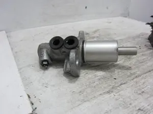 Foto de BOMBA FRENO AUDI A6 BERLINA (4F2) 4.2 V8 40V (335 CV / 246 KW) referencia 9304125000