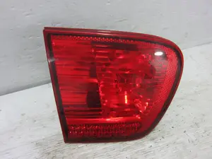 Foto de PILOTO TRASERO IZQUIERDO INTERIOR SEAT IBIZA (6K1) 1.4  (60 CV / 44 KW) referencia 00898