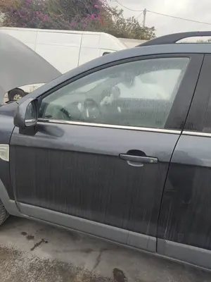 Foto de PUERTA DELANTERA IZQUIERDA CHEVROLET CAPTIVA 2.0 Diesel CAT (126 CV / 93 KW) referencia 42352069