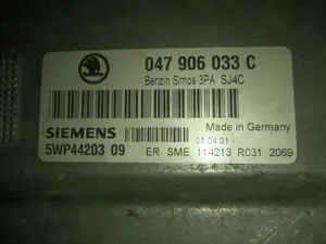 Foto de CENTRALITA MOTOR UCE SKODA FABIA (6Y2/6Y3) referencia 047906033C foto 4