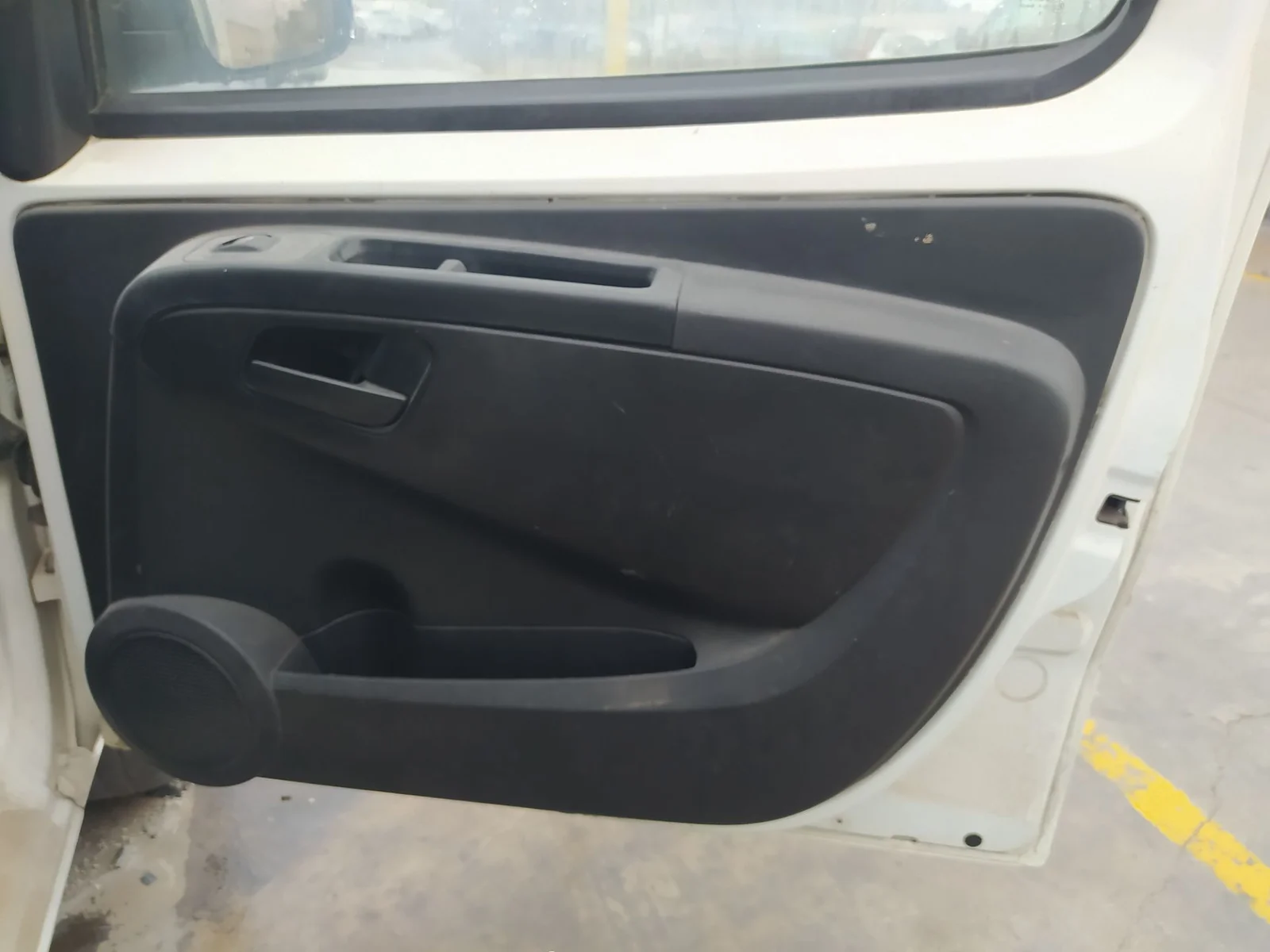 Foto de GUARNECIDO PUERTA DELANTERA DERECHA PEUGEOT BIPPER TEPEE 1.3 16V HDi FAP (75 CV / 55 KW)
