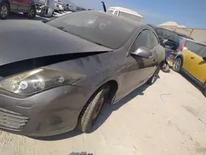 Foto de FARO IZQUIERDO RENAULT LAGUNA III COUPE 2.0 dCi Diesel FAP (150 CV / 110 KW) referencia 260605058R