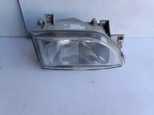 Foto de FARO DERECHO FORD ESCORT BERL./TURNIER 1.6 16V CAT (90 CV / 66 KW) referencia 205115B