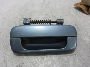 Foto de MANETA EXTERIOR TRASERA IZQUIERDA PEUGEOT 406 BERLINA (S1/S2) 3.0 V6 24V CAT (190 CV / 140 KW) referencia 9621859477