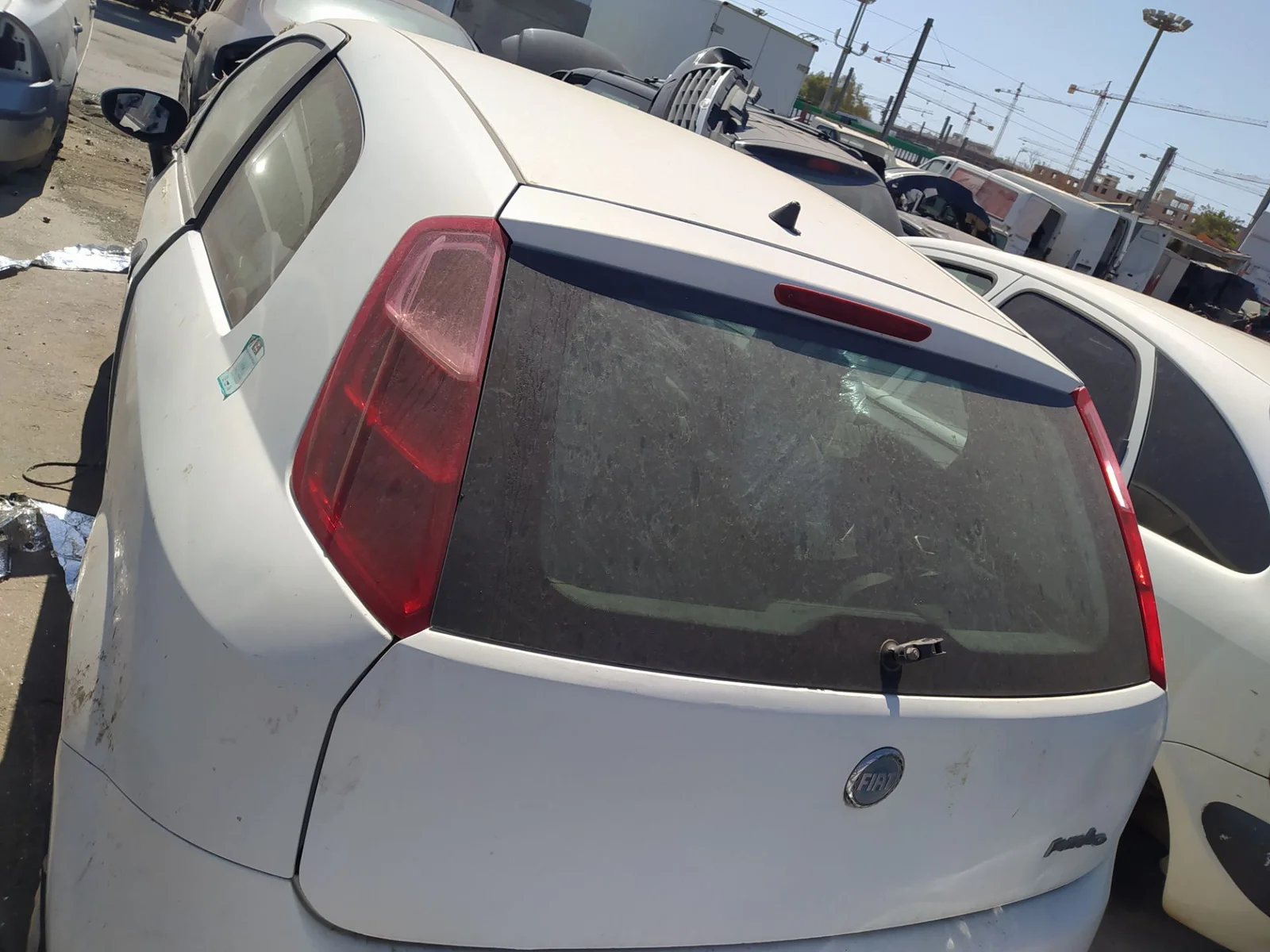 Foto de LUZ CENTRAL DE FRENO FIAT GRANDE PUNTO (199) 1.3 16V JTD CAT (75 CV / 55 KW) referencia 0051974522