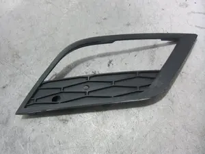 Foto de MOLDURA ANTINIEBLA DERECHA SEAT LEON (5F1) 1.6 TDI (105 CV / 77 KW) referencia 5F0853666A