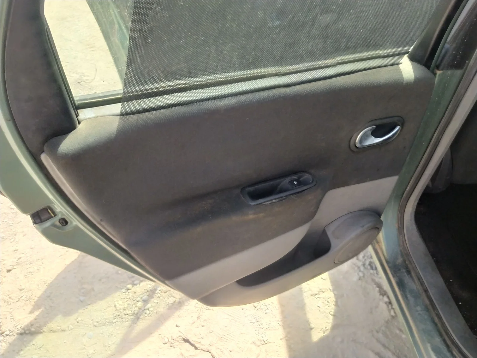 Foto de ELEVALUNAS TRASERO IZQUIERDO RENAULT SCENIC II (JM) 1.5 dCi Diesel (101 CV / 74 KW) referencia 8200130627
