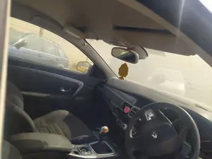Foto de RETROVISOR INTERIOR RENAULT LAGUNA III COUPE 2.0 dCi Diesel FAP (150 CV / 110 KW)