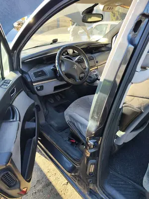 Foto de GOMAS CONTORNO PUERTA CITROEN C8 2.0 HDi CAT (RHK / DW10UTED4) (120 CV / 88 KW)