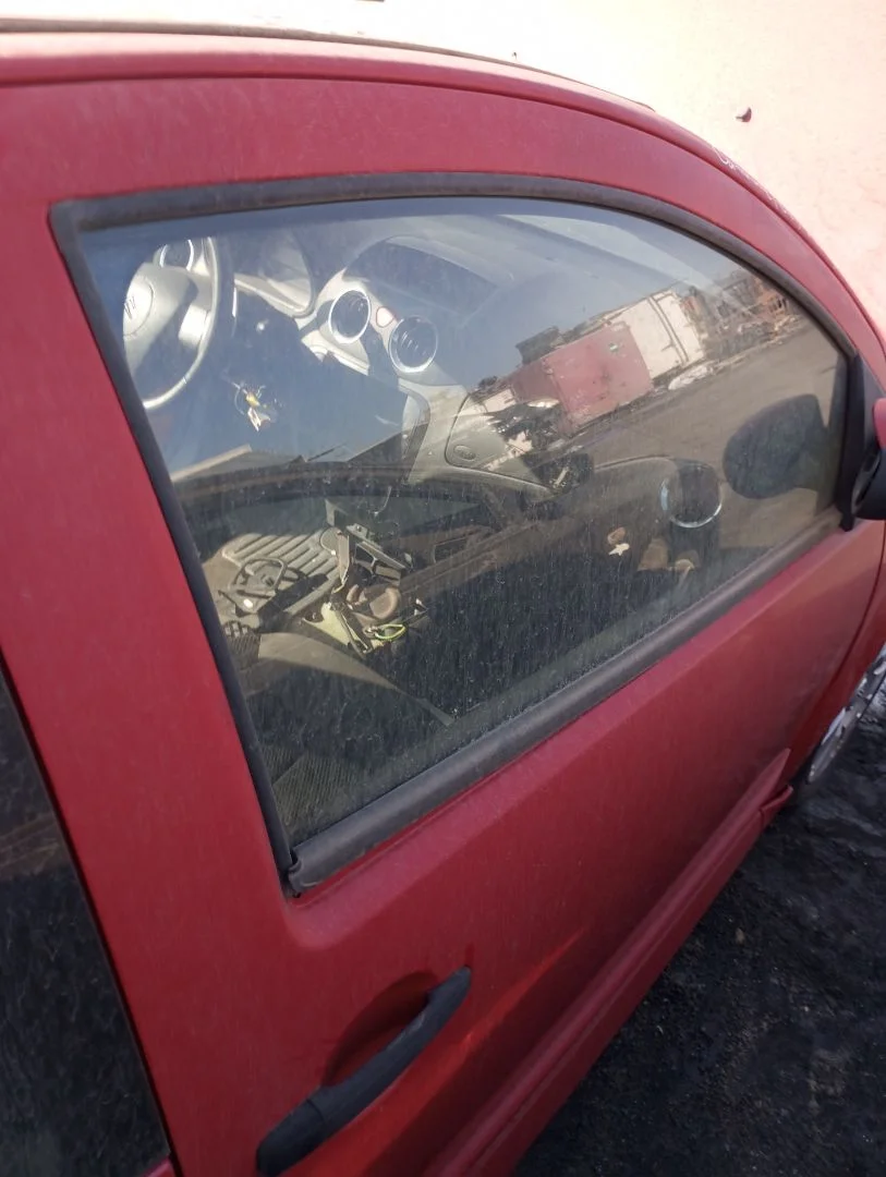 Foto de LUNA DELANTERA DERECHA CITROEN C2 1.4 (73 CV / 54 KW) referencia 9202A7