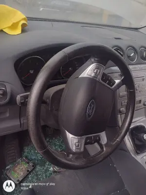 Foto de VOLANTE FORD S-MAX (CA1) 2.0 TDCi CAT (140 CV / 103 KW) referencia 1481362