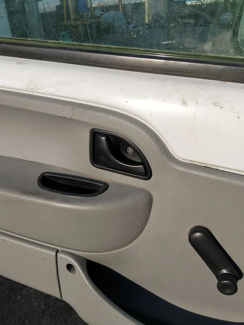 Foto de MANETA INTERIOR DELANTERA IZQUIERDA RENAULT KANGOO I (F/KC0) 1.9 dCi Diesel CAT (84 CV / 62 KW) referencia 8200285840