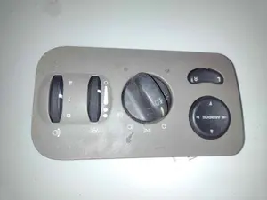 Foto de MANDO LUCES CHRYSLER PT CRUISER 2.0 16V CAT (141 CV / 104 KW) referencia 74674611