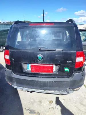Foto de PORTON TRASERO SKODA YETI (5L)(2009) 2.0 TDI (110 CV / 81 KW) referencia 5L6827025D