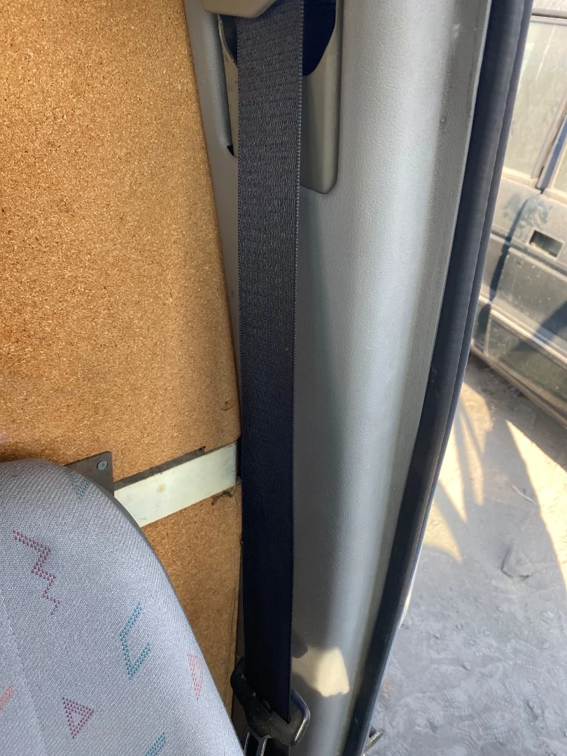 Foto de CINTURON SEGURIDAD DELANTERO IZQUIERDO VOLKSWAGEN LT FURGÓN/COMBI 2.5 TDI (109 CV / 80 KW) referencia 2D0857447B FKZ