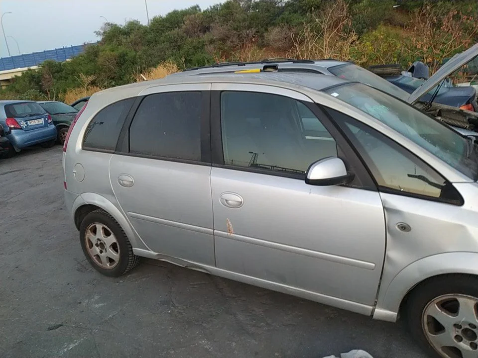 Foto de PUERTA TRASERA DERECHA OPEL MERIVA 1.7 16V CDTI (101 CV / 74 KW) referencia 13149682
