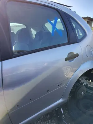 Foto de PUERTA TRASERA IZQUIERDA CITROEN C3 1.4  (73 CV / 54 KW) referencia 9006K7