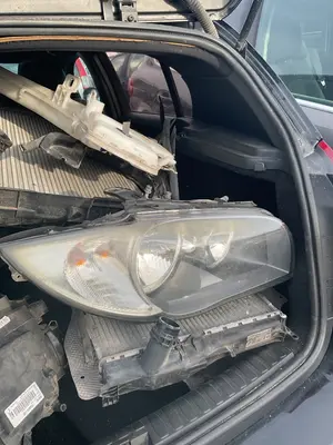 Foto de FARO DERECHO BMW SERIE 1 BERLINA (E81/E87) 2.0 Turbodiesel CAT (143 CV / 105 KW) referencia 63117249650