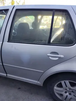 Foto de PUERTA TRASERA IZQUIERDA VOLKSWAGEN GOLF IV BERLINA (1J1)(10.1997) 1.9 TDI (101 CV / 74 KW) referencia 1J6833055F