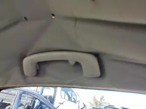 Foto de ASIDERO TECHO TRASERO IZQUIERDO CITROEN C4 BERLINA 1.6 16V HDi FAP (109 CV / 80 KW)
