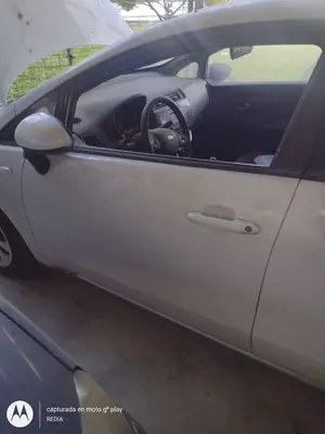 Foto de PUERTA DELANTERA IZQUIERDA KIA RIO (UB) 1.2 CAT (86 CV / 63 KW) referencia 760031W010