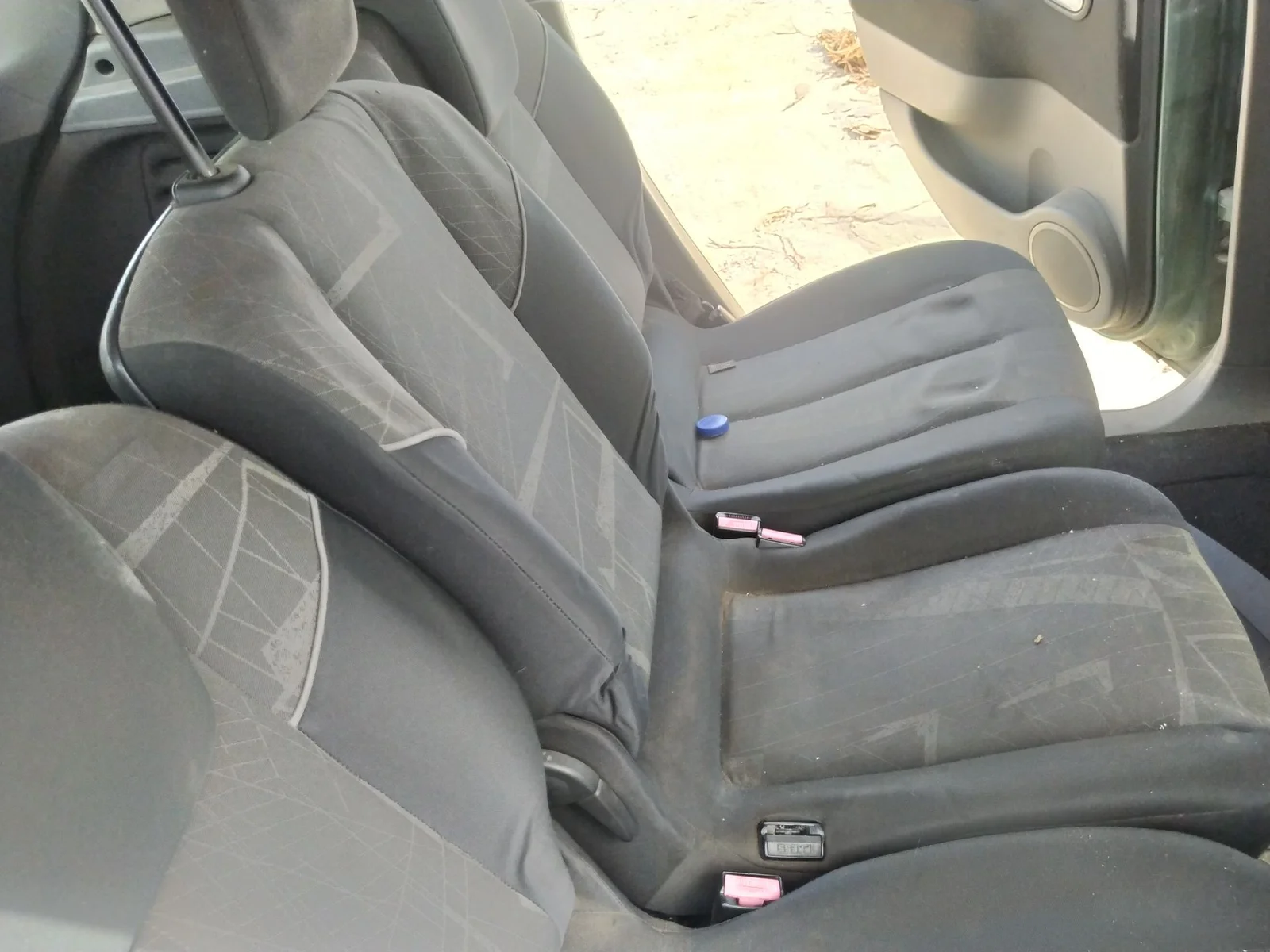 Foto de ENGANCHE CINTURON TRASERO CENTRAL RENAULT SCENIC II (JM) 1.5 dCi Diesel (101 CV / 74 KW)