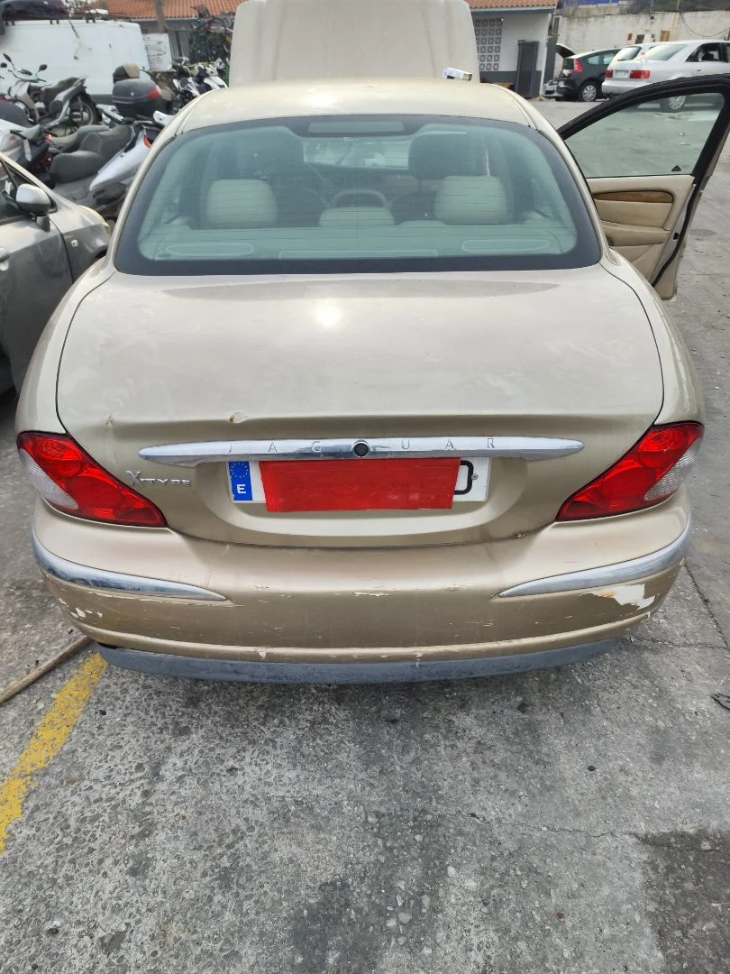 Foto de PORTON TRASERO JAGUAR X-TYPE 2.1 V6 24V CAT (156 CV / 115 KW) referencia C2S 38531