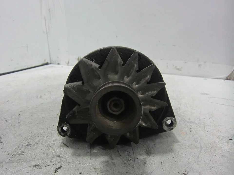 Foto de ALTERNADOR MERCEDES-BENZ 190 (BM 201) 2.0 CAT (118 CV / 87 KW) referencia 0120489325
