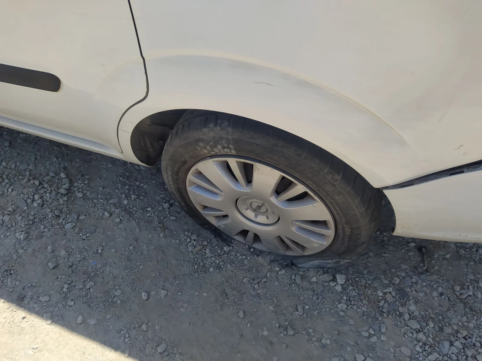 Foto de PASO RUEDA TRASERO IZQUIERDO OPEL ZAFIRA B 1.7 16V CDTI (110 CV / 81 KW) referencia 13129634