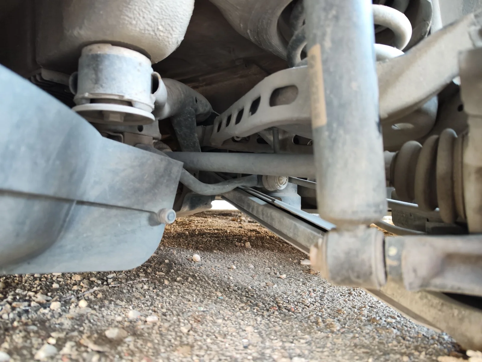 Foto de EJE TRASERO BMW SERIE X3 (E83) 2.0 16V Diesel CAT (150 CV / 110 KW) referencia 33303450227