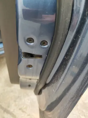 Foto de CERRADURA PUERTA DELANTERA DERECHA FORD FOCUS BERLINA (CB4) 1.6 TDCi CAT (109 CV / 80 KW) referencia 4892360