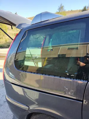 Foto de LUNA CUSTODIA TRASERA DERECHA CITROEN C8 2.0 HDi CAT (RHK / DW10UTED4) (120 CV / 88 KW)
